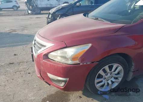 2015 Nissan Altima 2.5 S из США, поврежденный, VIN 1N4AL3APXFC117008